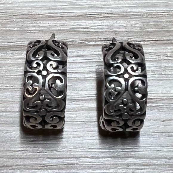 Vintage Designer ATI Mexico Sterling Silver Curved Filigree Post Earrings - Picture 2 of 5